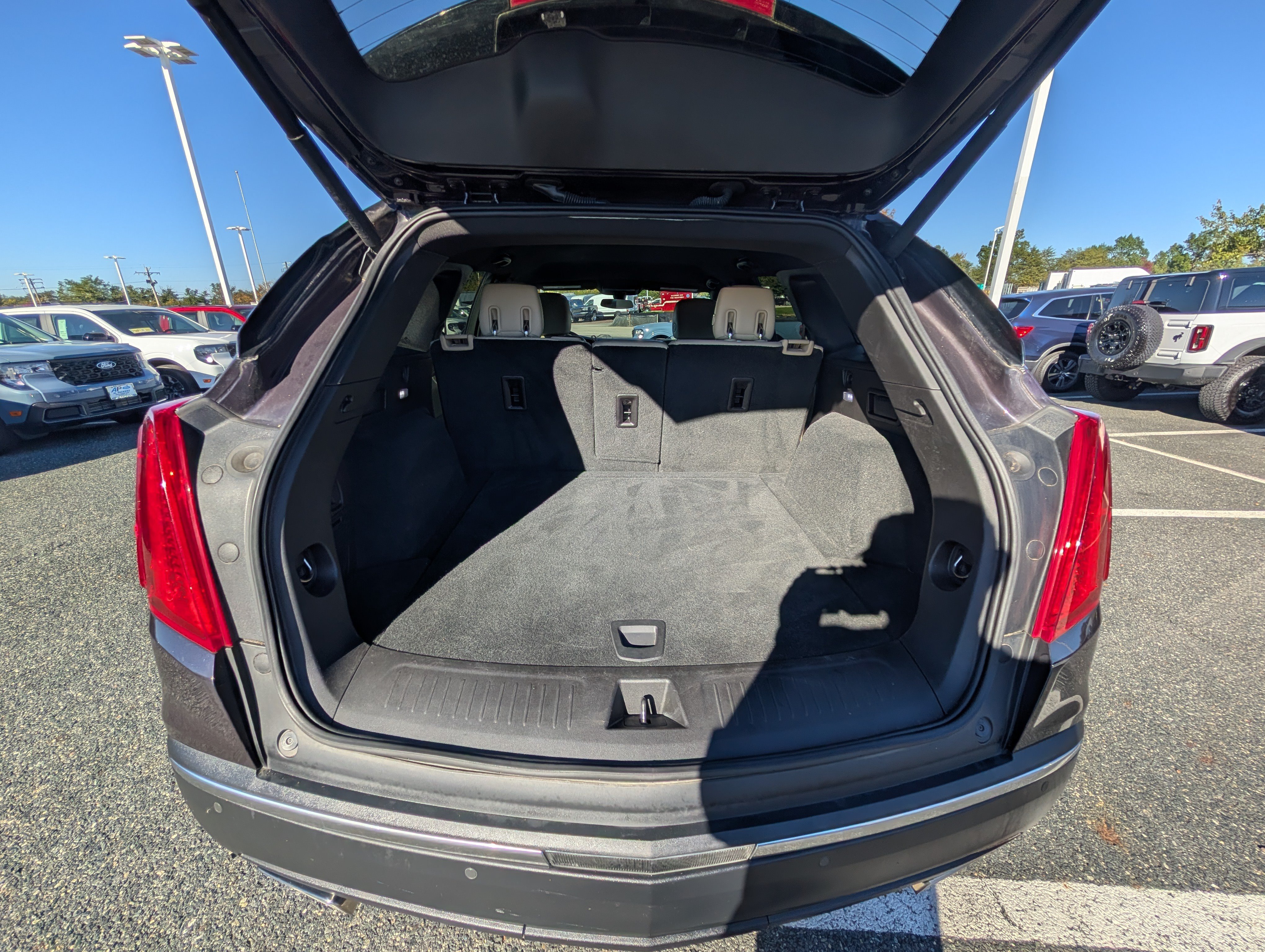 Used 2018 Cadillac XT5 AWD image 14