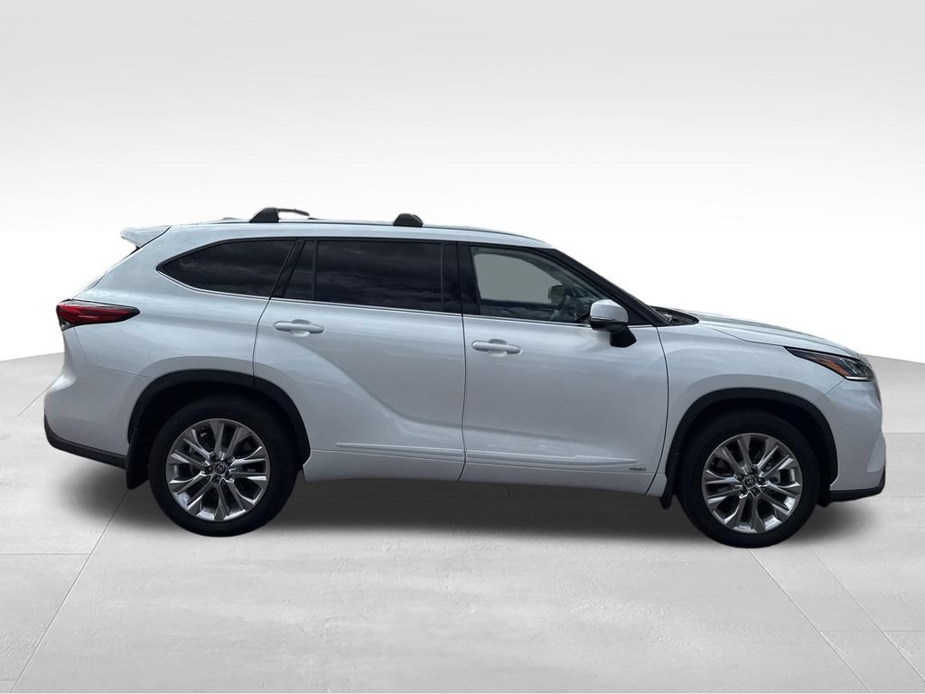 Used 2023 Toyota Highlander Limited AWD/4WD image 9