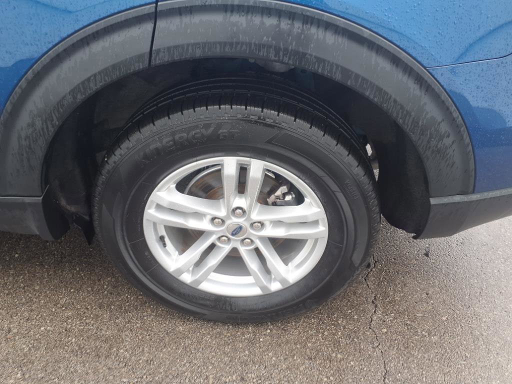 Certified 2022 Ford Explorer XLT w/ Equipment Group 202A image 8