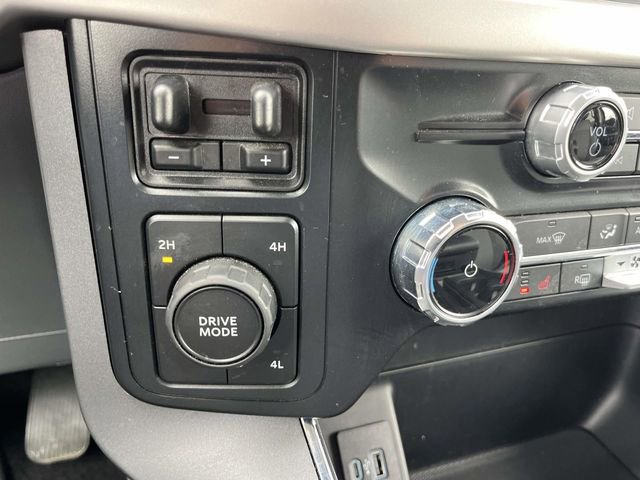 Certified 2022 Ford F150 XLT w/ Equipment Group 302A High image 38