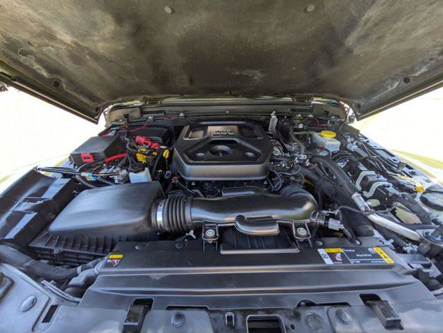 Used 2021 Jeep Wrangler Unlimited Rubicon AWD/4WD image 36
