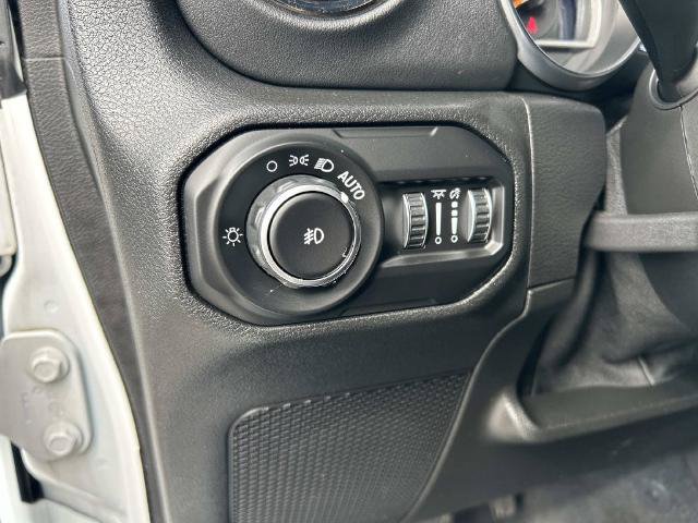 Used 2021 Jeep Wrangler Unlimited Sahara AWD/4WD image 23