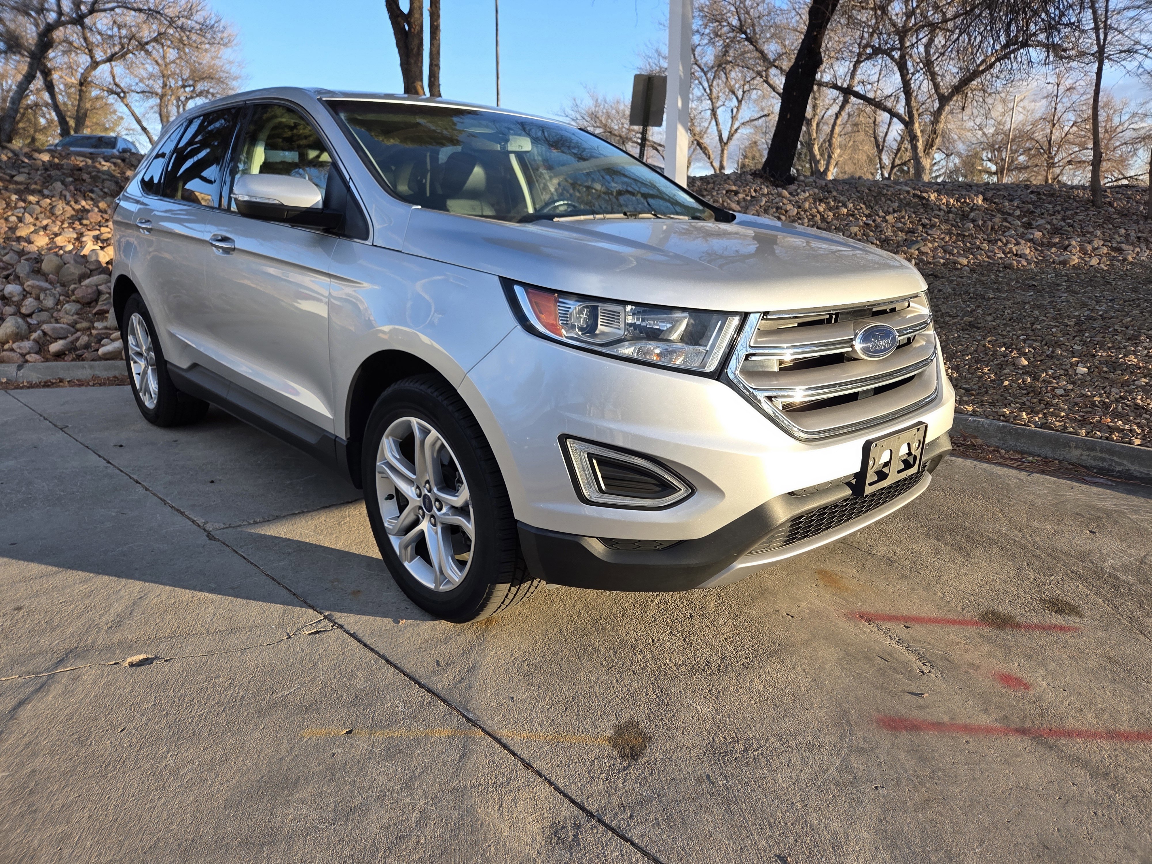 Certified 2018 Ford Edge Titanium image 3