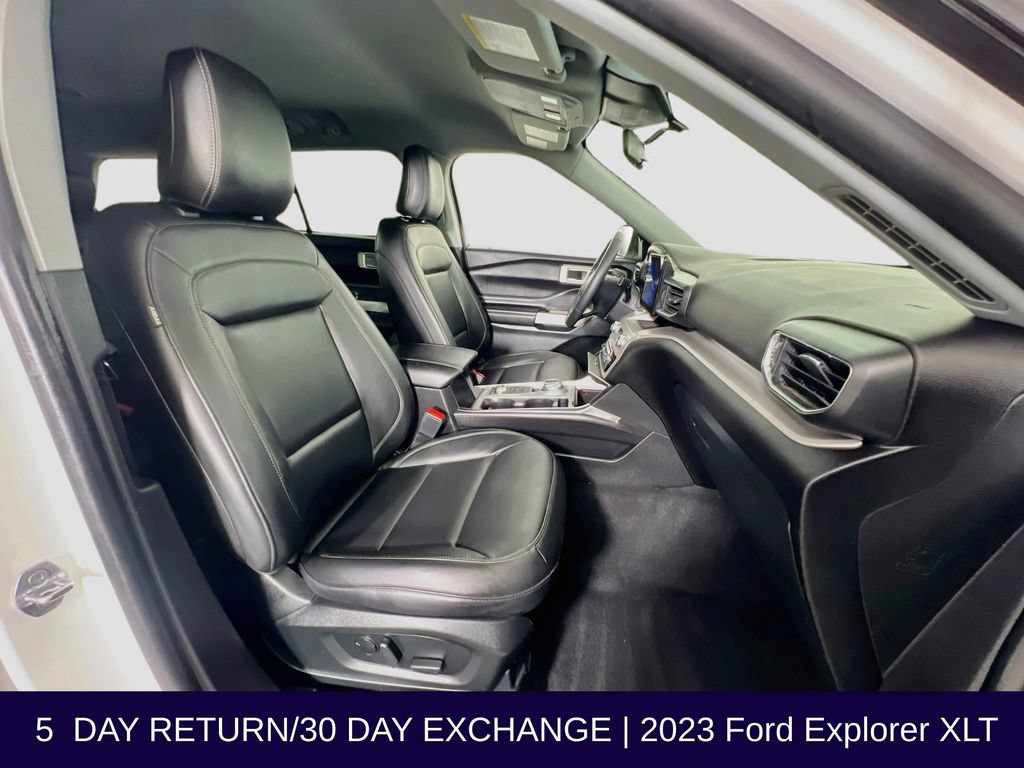 Certified 2023 Ford Explorer XLT w/ Equipment Group 202A AWD/4WD image 33