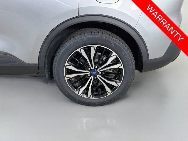 Certified 2022 Ford Escape SEL w/ SEL Stealth AWD Package image 33
