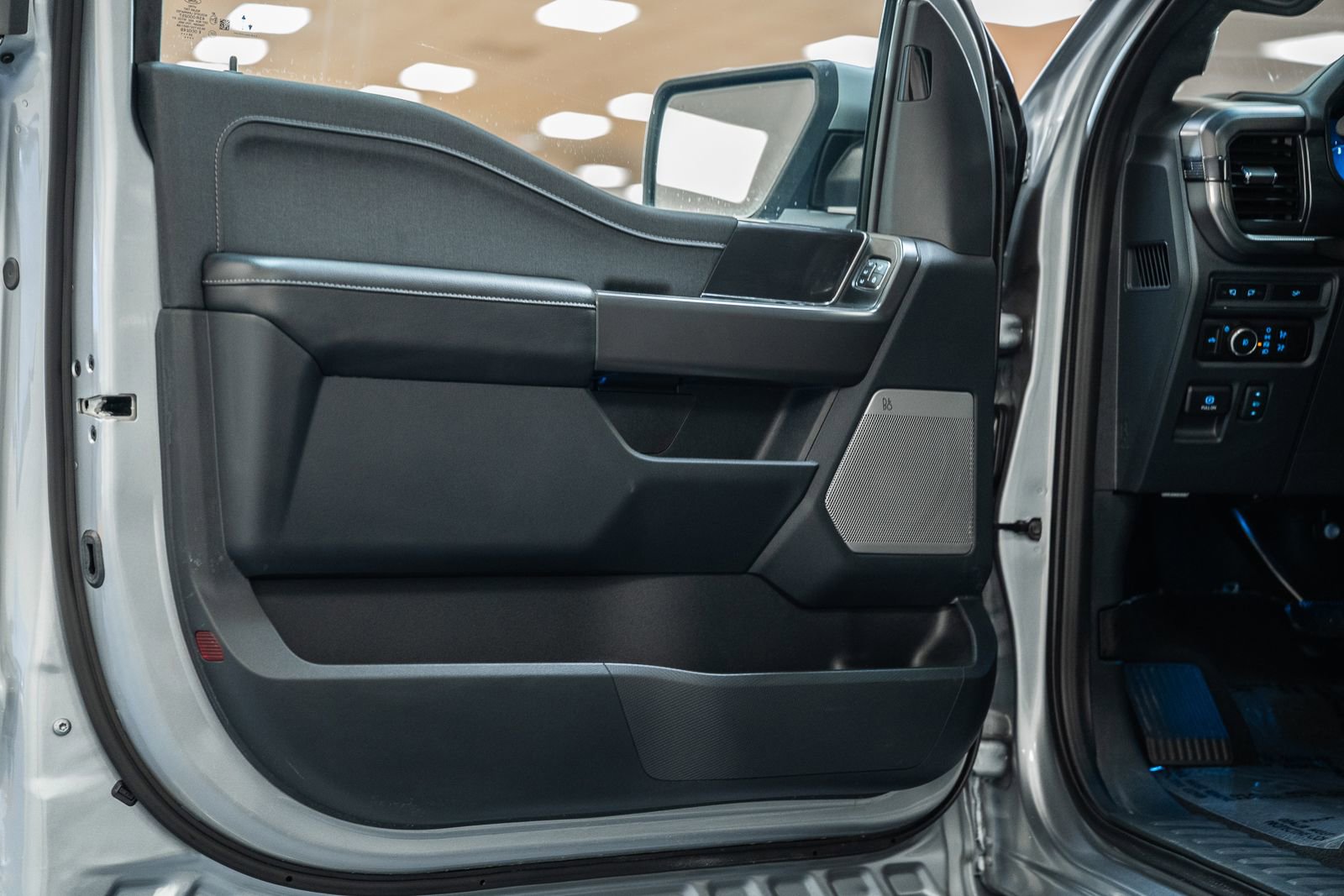 Certified 2024 Ford F150 Lariat image 45