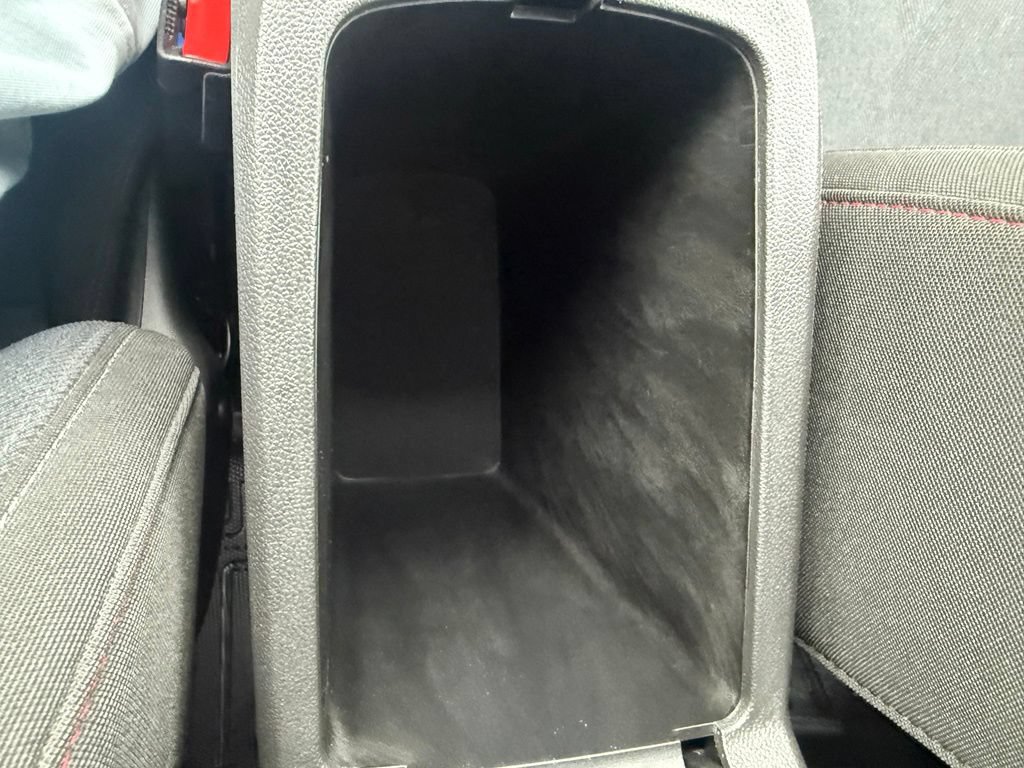 Used 2024 Chevrolet Trax RS FWD image 30