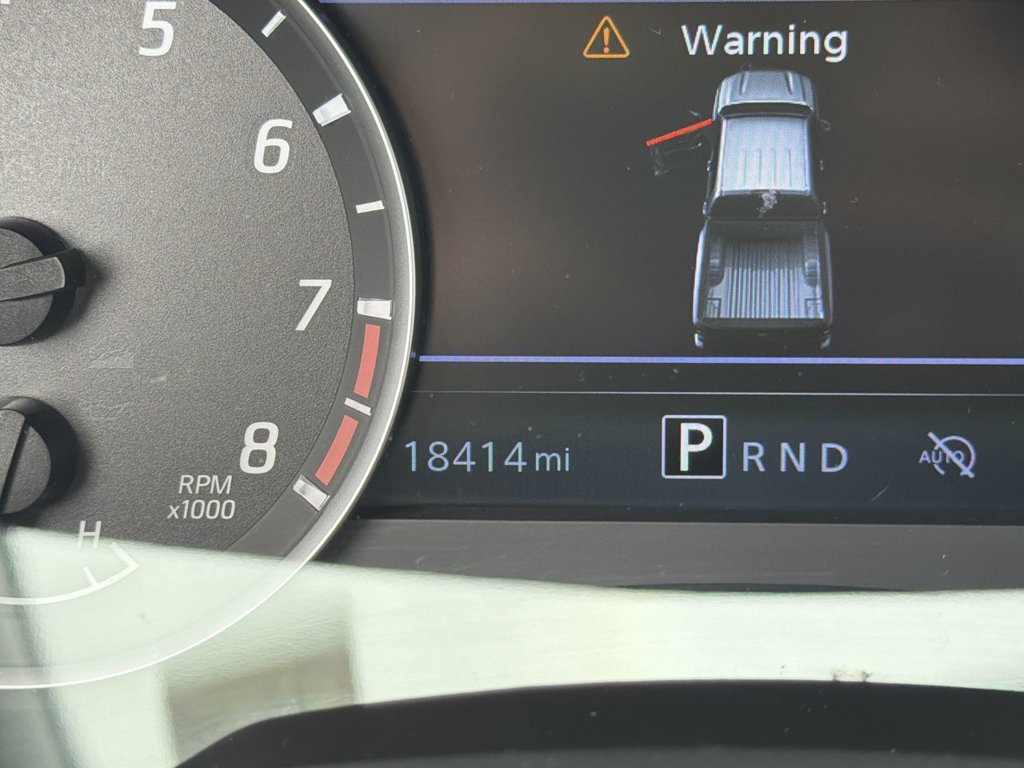 Used 2025 Nissan Frontier SV RWD image 14