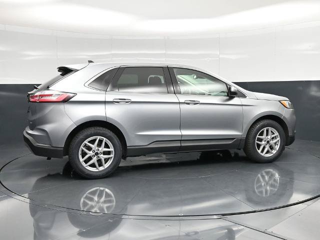 Certified 2024 Ford Edge SEL AWD/4WD image 2