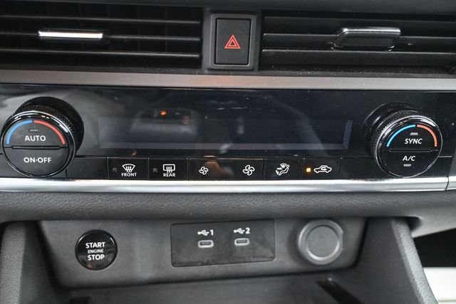 Used 2025 Nissan Rogue SV AWD/4WD image 12