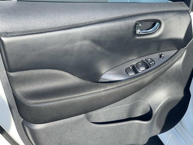 Used 2023 Nissan Leaf S image 20