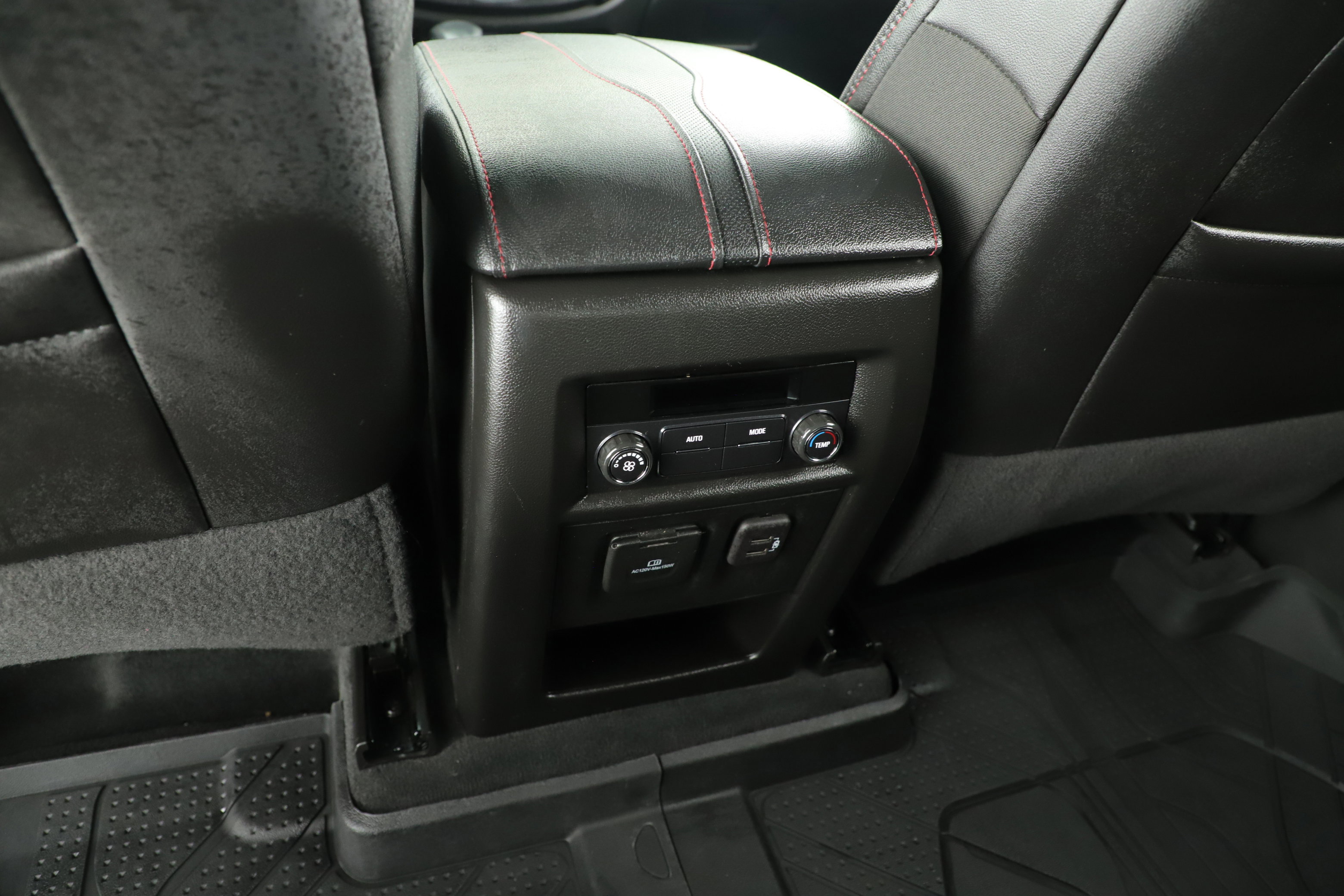 Used 2023 Chevrolet Traverse RS w/ LPO, Floor Liner Package image 26