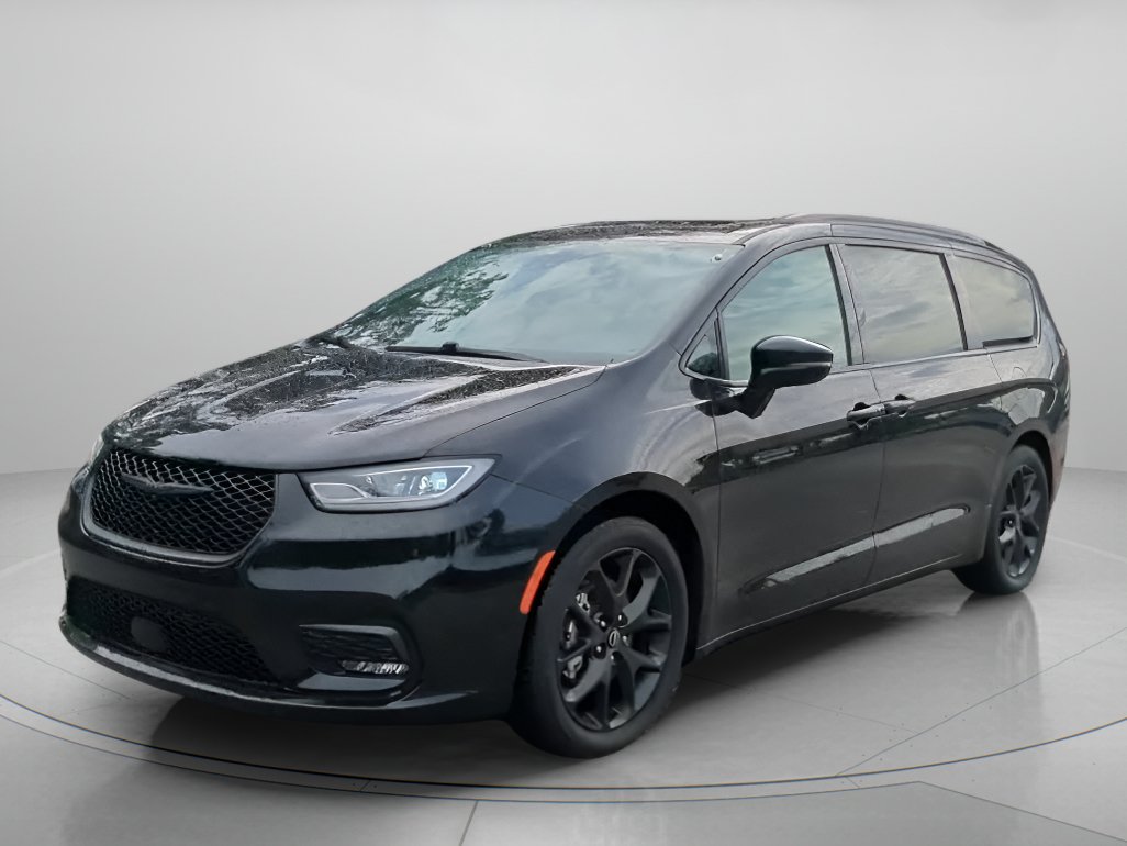 Used 2025 Chrysler Pacifica Limited FWD image 8