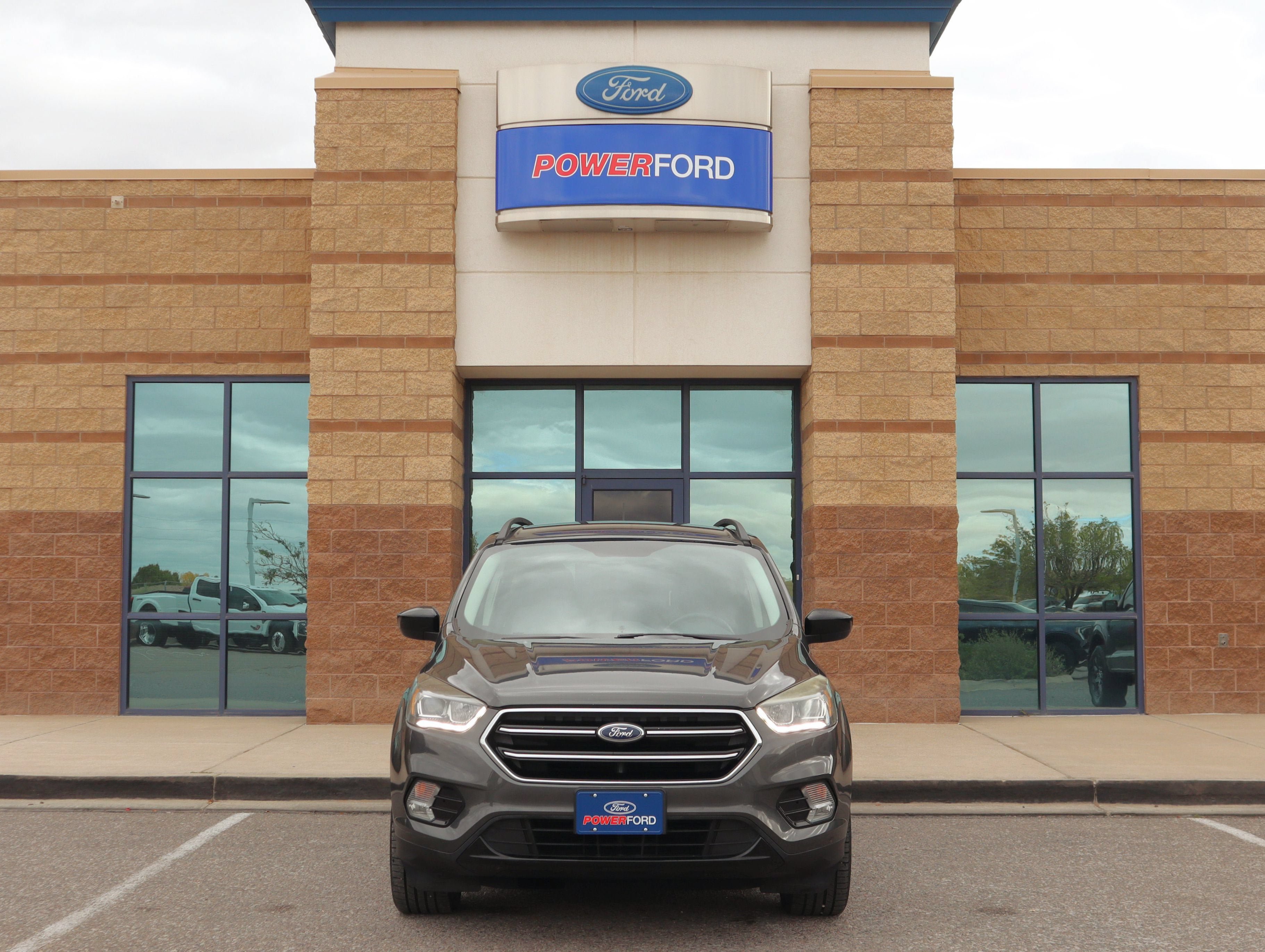 Certified 2018 Ford Escape SE w/ SE Sport Appearance Package AWD/4WD image 3