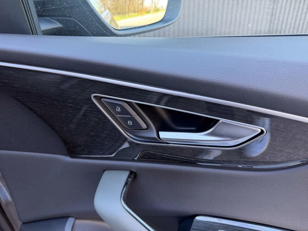 Used 2019 Audi Q8 Prestige w/ Towing Package image 36