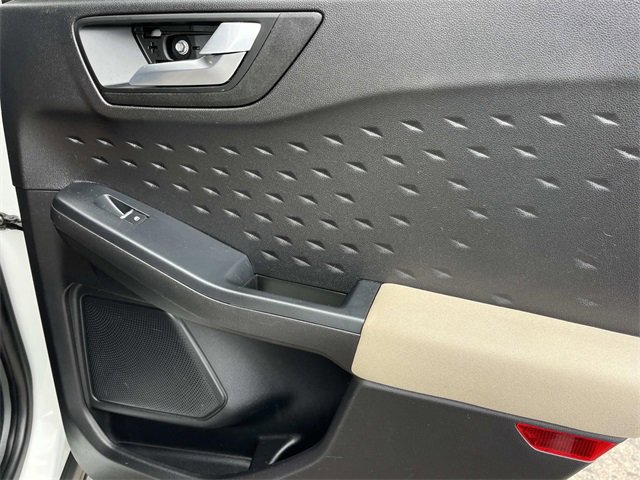 Certified 2020 Ford Escape SE image 21