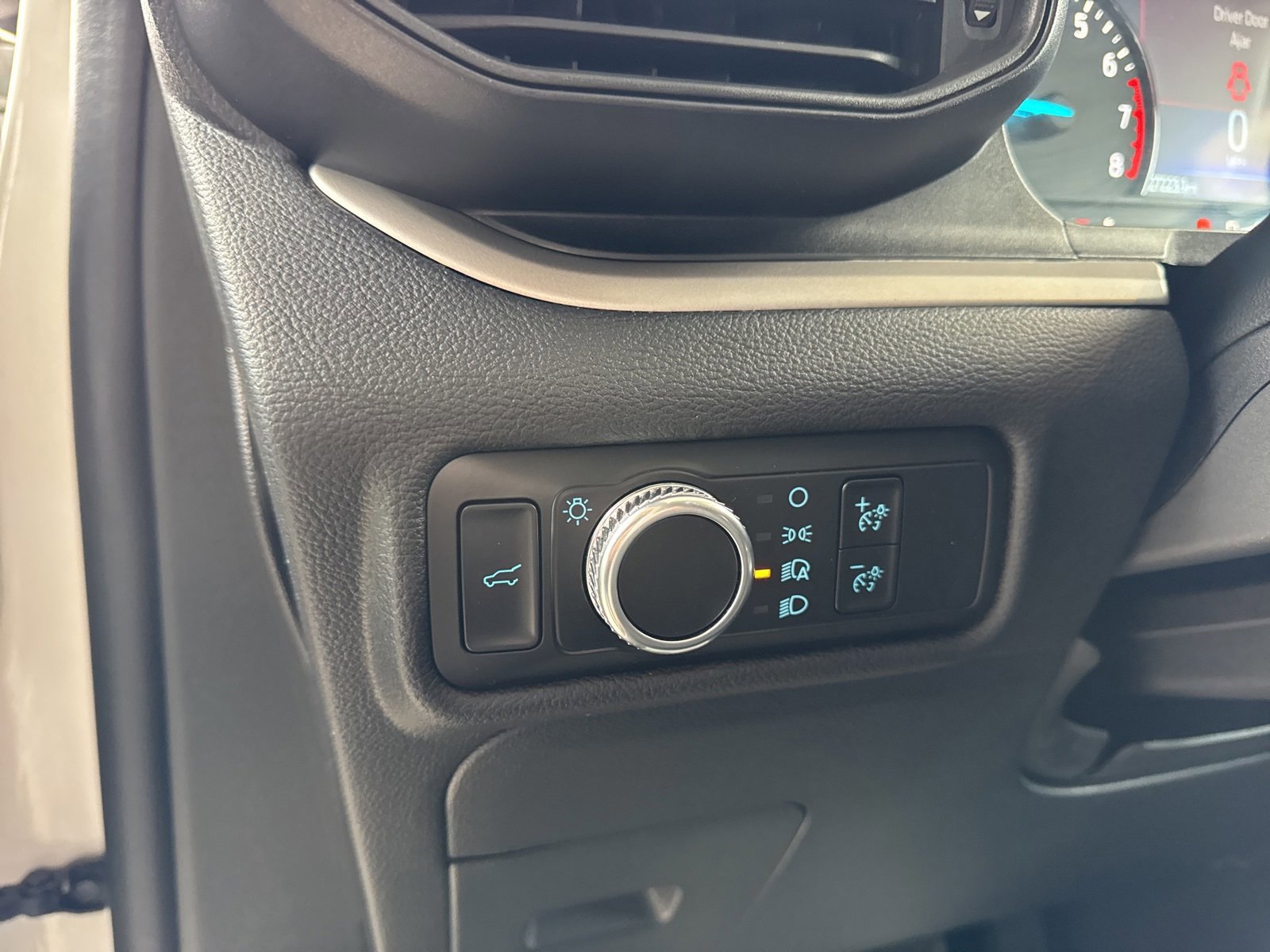 Certified 2023 Ford Explorer XLT image 24