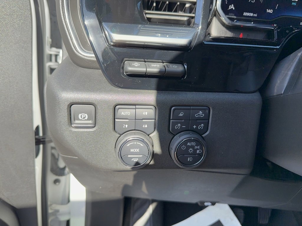 Used 2025 Chevrolet Silverado 1500 High Country image 27