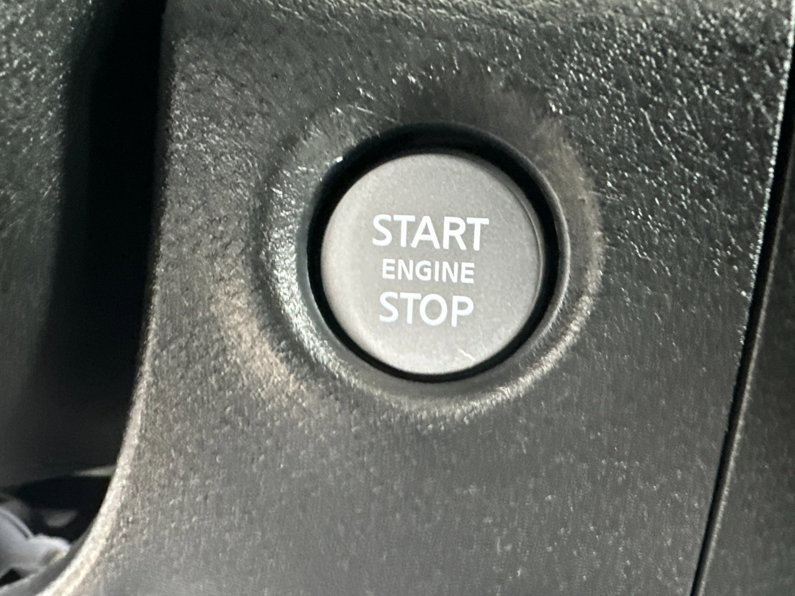 Used 2022 Nissan Frontier SV w/ SV Premium Package image 21