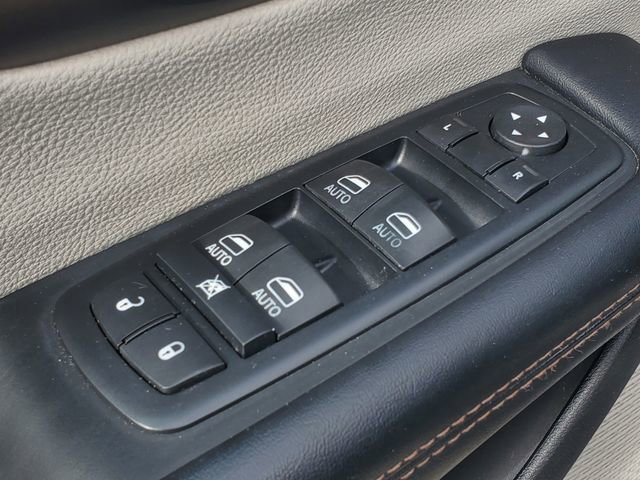 Used 2017 Chrysler Pacifica Touring-L Plus w/ Advanced Safetytec Group image 8