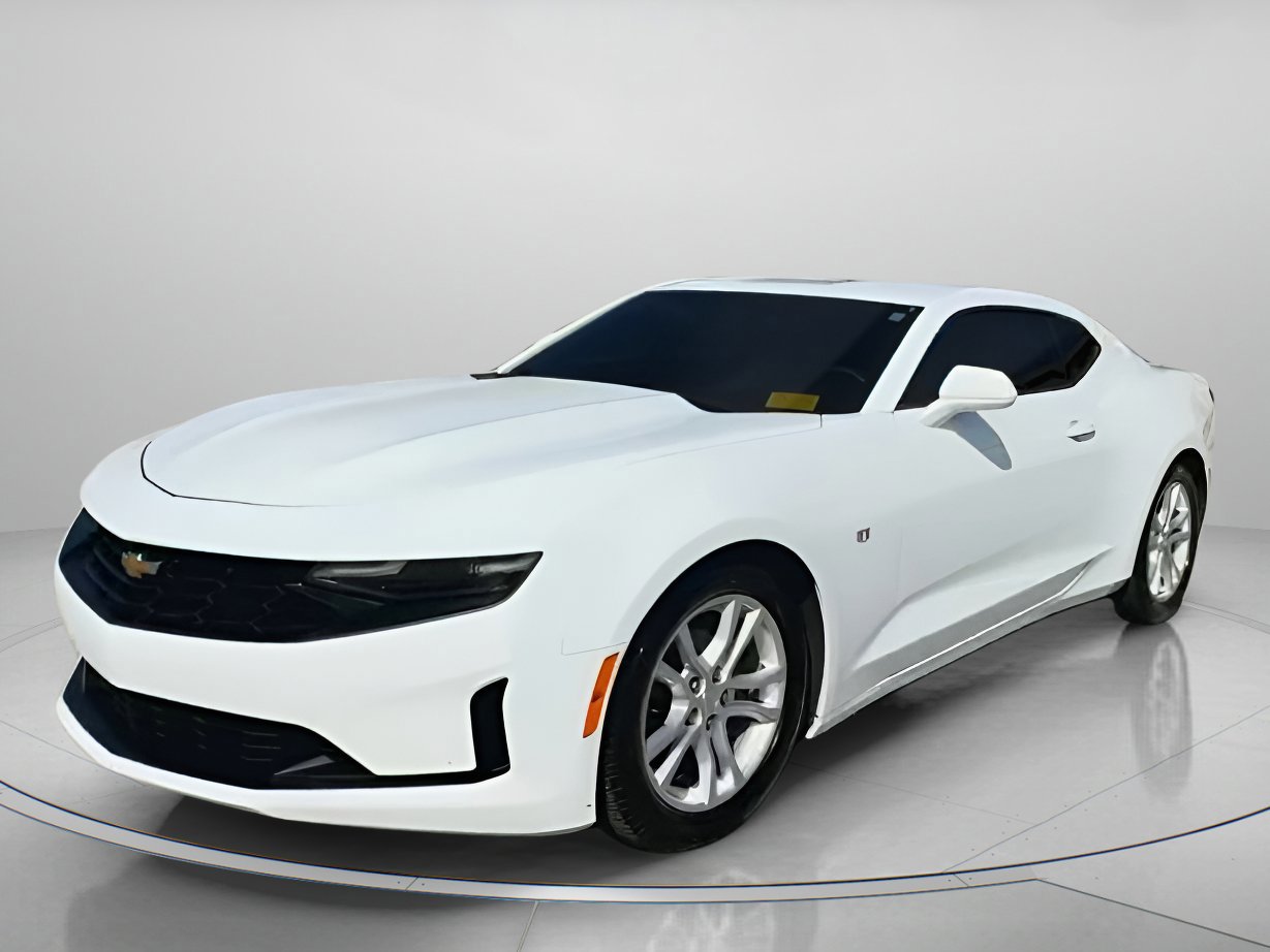 Used 2020 Chevrolet Camaro LS image 4