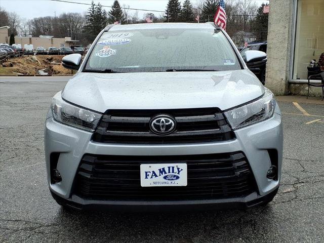 Used 2019 Toyota Highlander SE image 2
