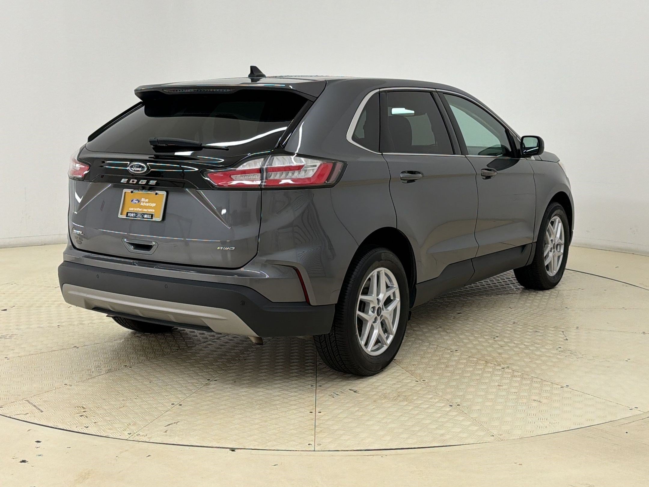 Certified 2024 Ford Edge SEL AWD/4WD image 9