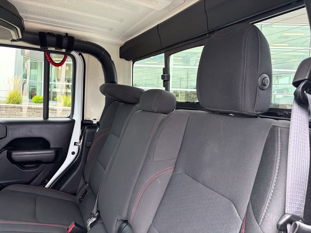 Used 2021 Jeep Gladiator Rubicon AWD/4WD image 12