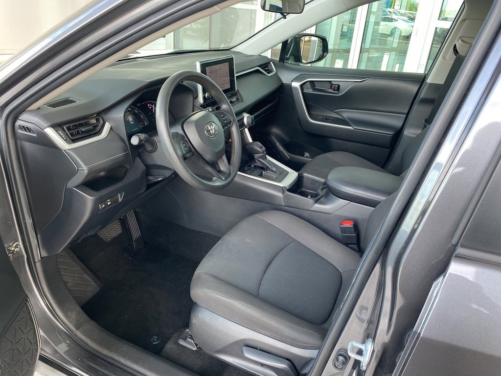 Used 2023 Toyota RAV4 LE image 10