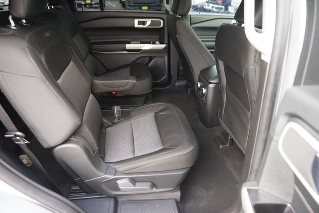 Certified 2022 Ford Explorer XLT RWD image 17