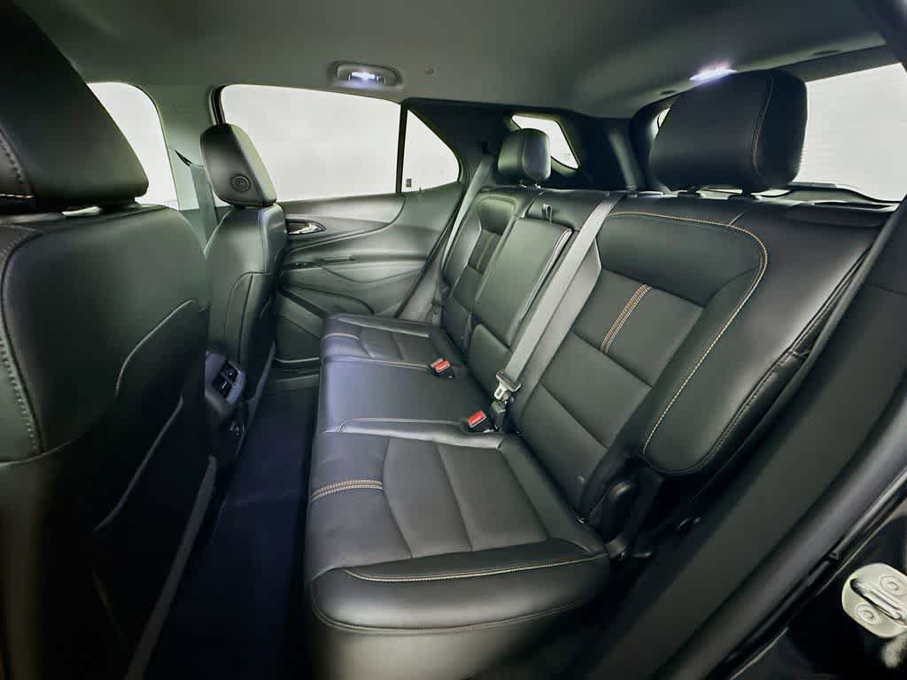 Used 2024 Chevrolet Equinox Premier AWD/4WD image 14