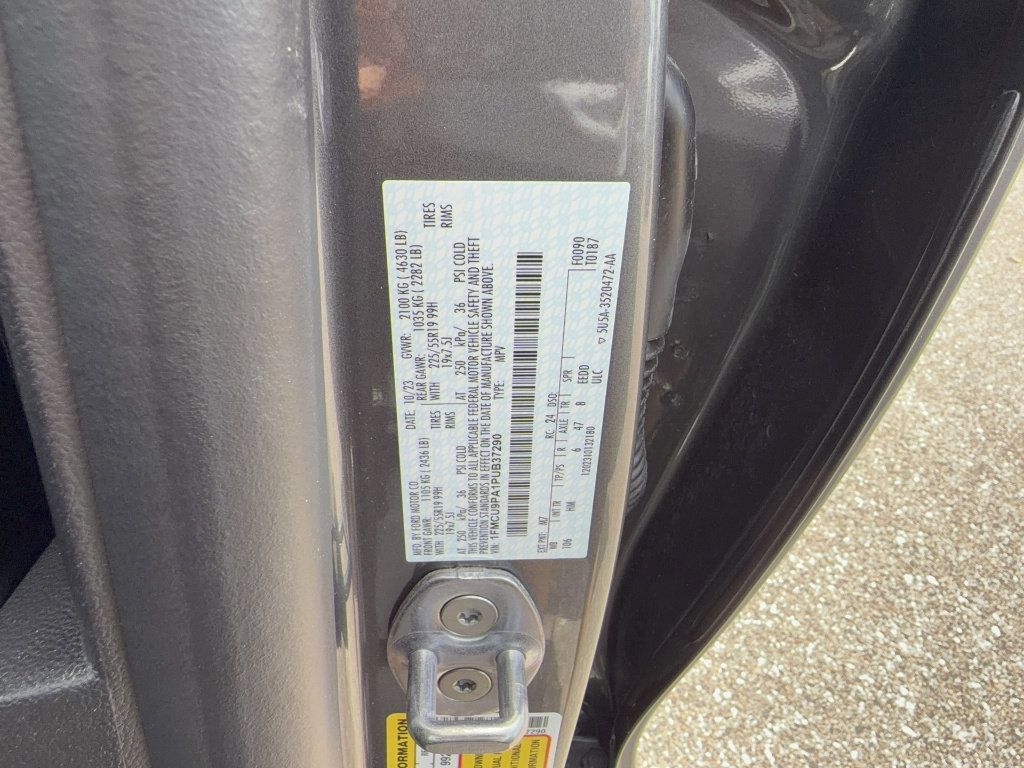 Certified 2023 Ford Escape ST-Line Elite image 31