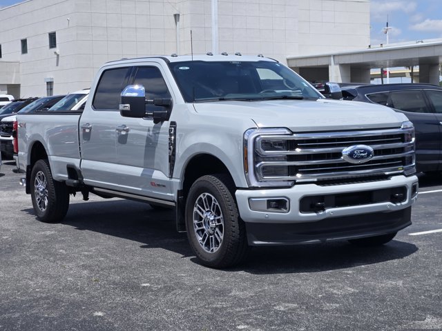 Certified 2026 Ford F350 Platinum w/ Platinum Plus Package AWD/4WD image 3