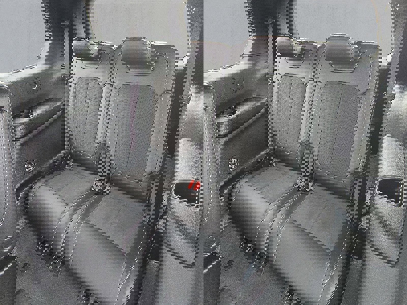 Used 2023 Jeep Grand Cherokee L Laredo image 28