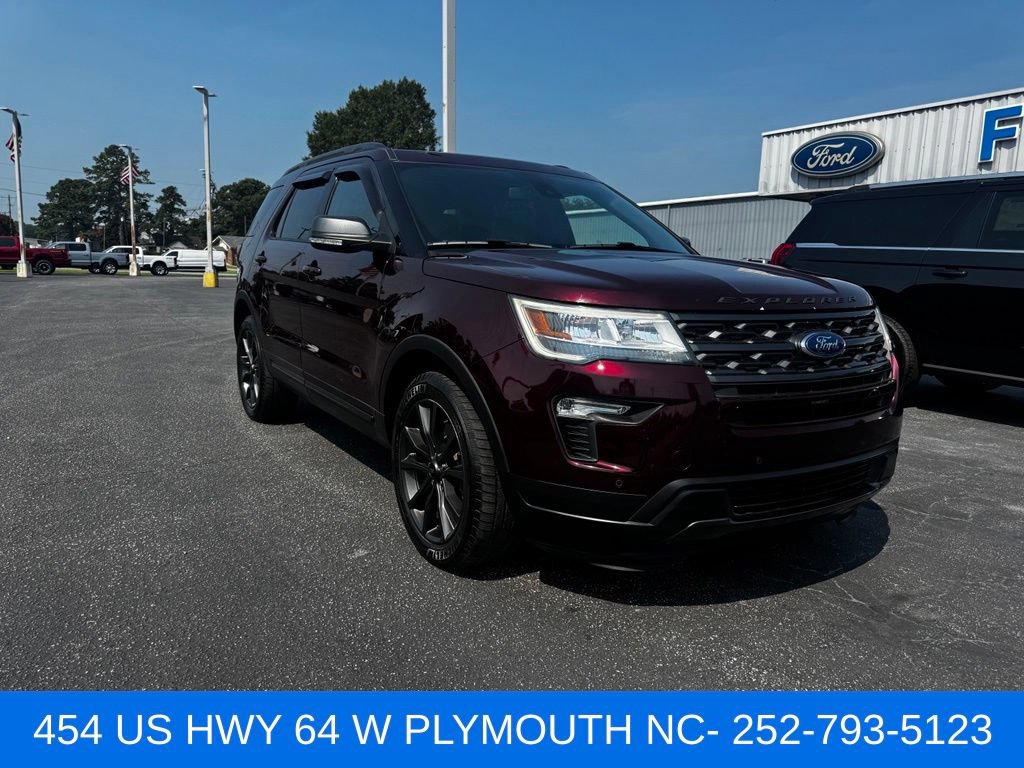 Certified 2018 Ford Explorer XLT w/ Equipment Group 202A AWD/4WD image 7