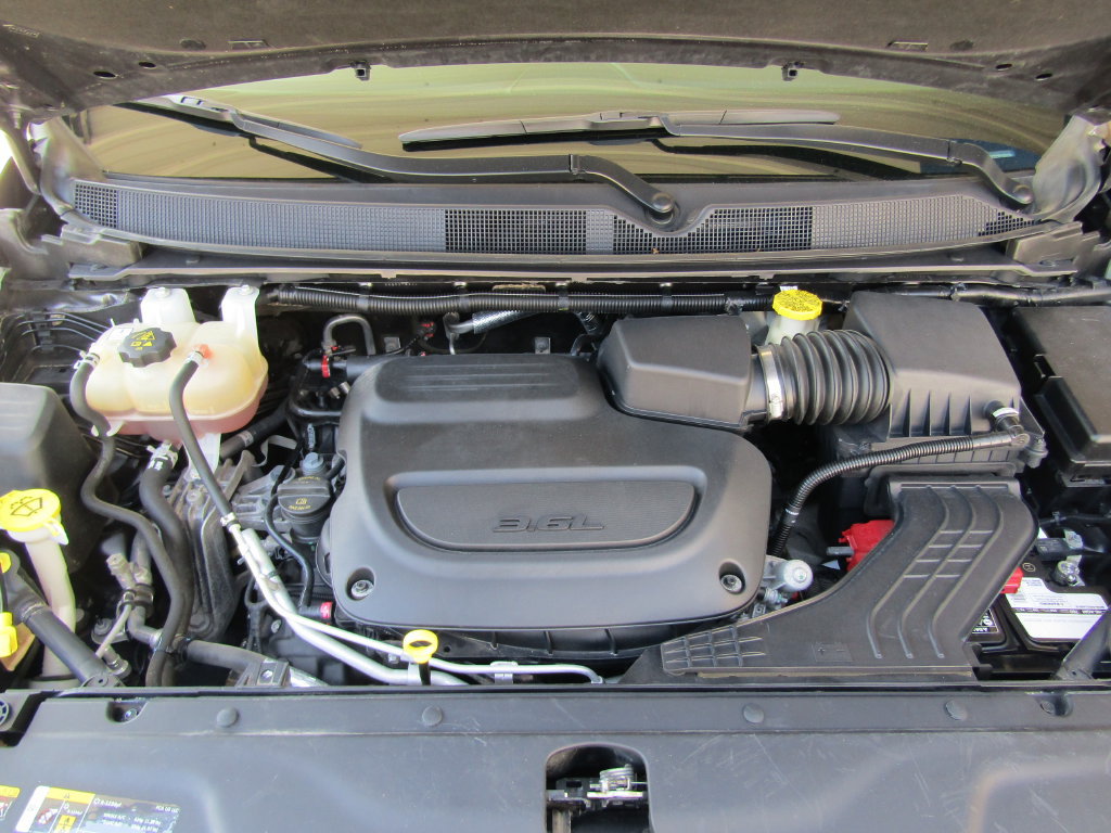 Used 2023 Chrysler Pacifica Touring-L FWD image 32