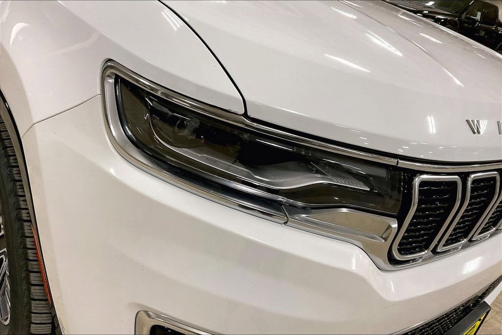 Used 2024 Jeep Wagoneer Series II w/ Flexible Seating Group image 27