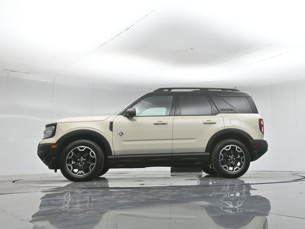 Certified 2025 Ford Bronco Sport Outer Banks w/ Outer Banks Tech Package+ AWD/4WD image 8