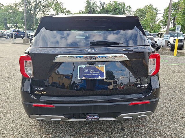 Certified 2024 Ford Explorer XLT w/ Equipment Group 202A AWD/4WD image 21