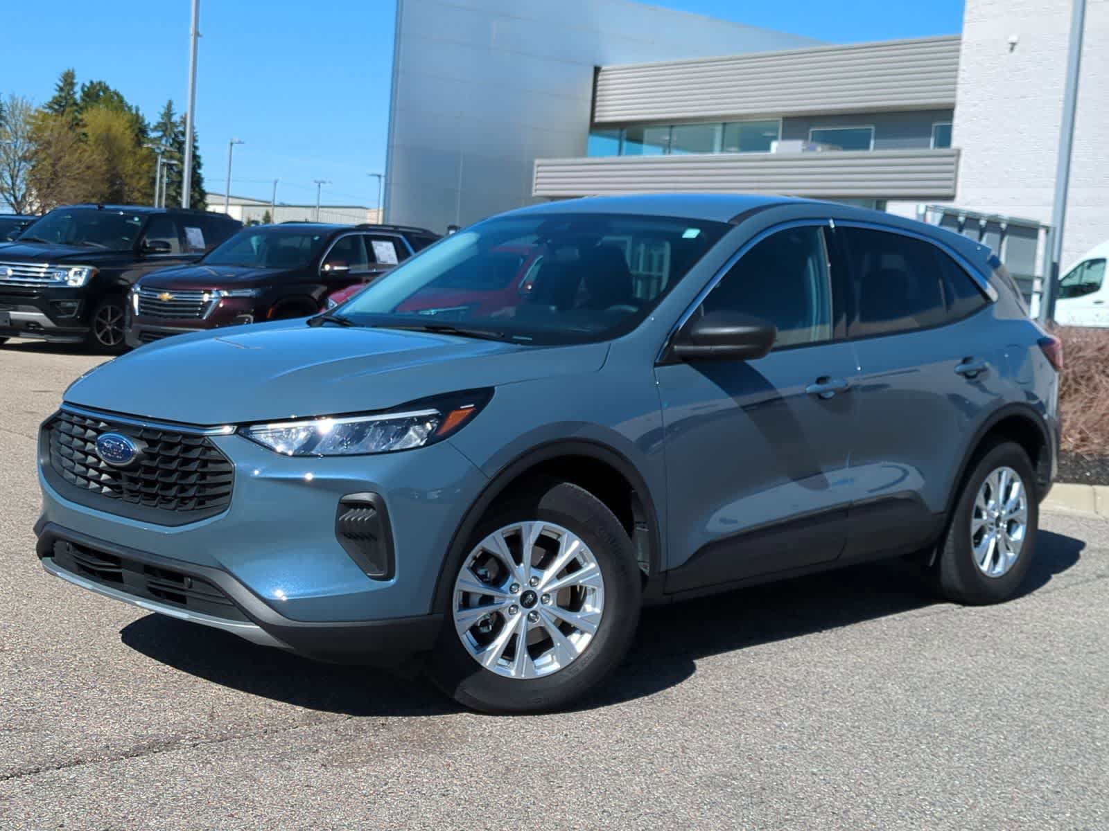Certified 2023 Ford Escape Active AWD/4WD image 1