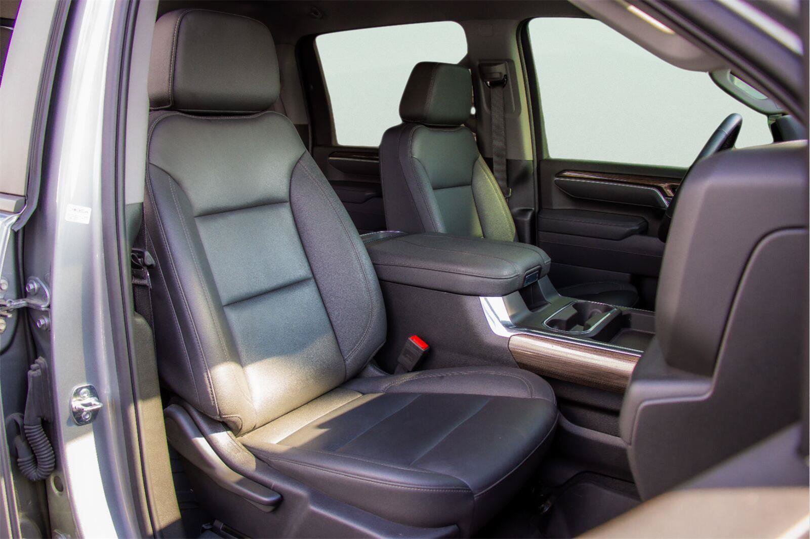 Used 2025 Chevrolet Silverado 2500 LT w/ Trail Boss Package AWD/4WD image 8