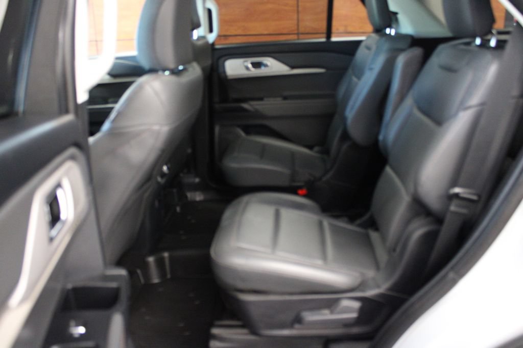 Certified 2025 Ford Explorer Active w/ Active Comfort Package AWD/4WD image 36