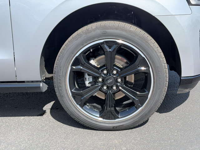 Certified 2024 Ford Expedition Limited AWD/4WD image 11