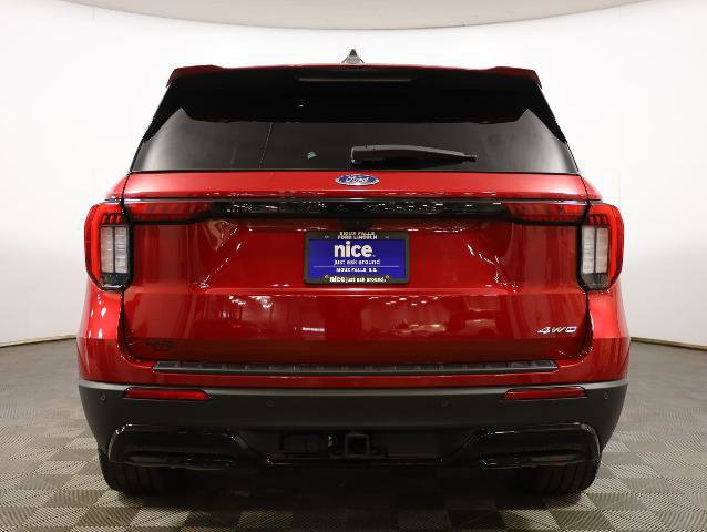 Certified 2025 Ford Explorer ST-Line w/ Premium Package AWD/4WD image 3
