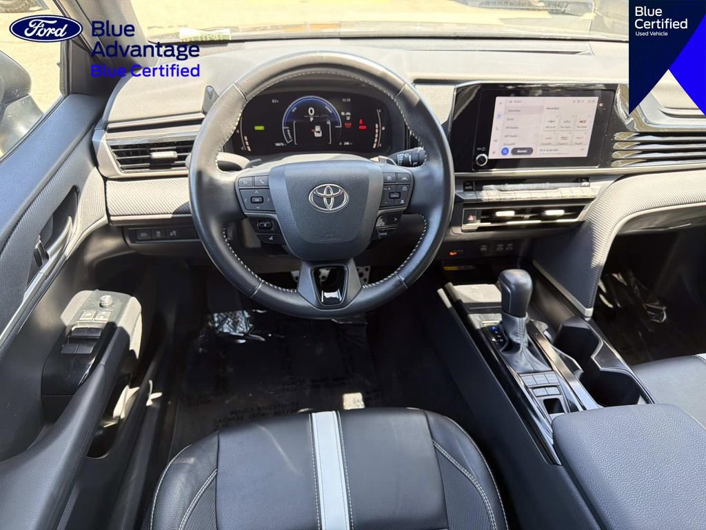 Used 2025 Toyota Camry SE FWD image 10