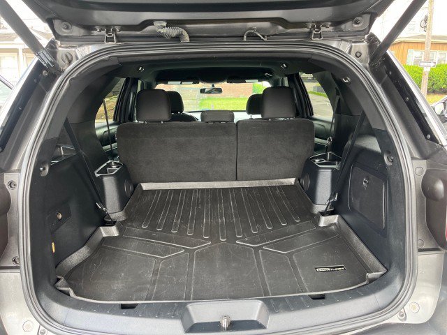 Certified 2017 Ford Explorer XLT w/ Equipment Group 201A AWD/4WD image 32