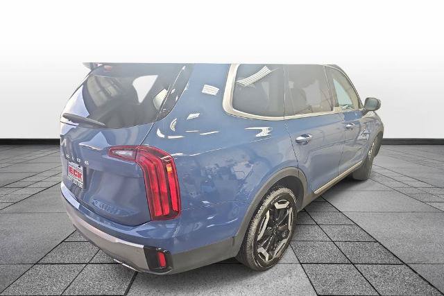 Used 2025 Kia Telluride S FWD image 5
