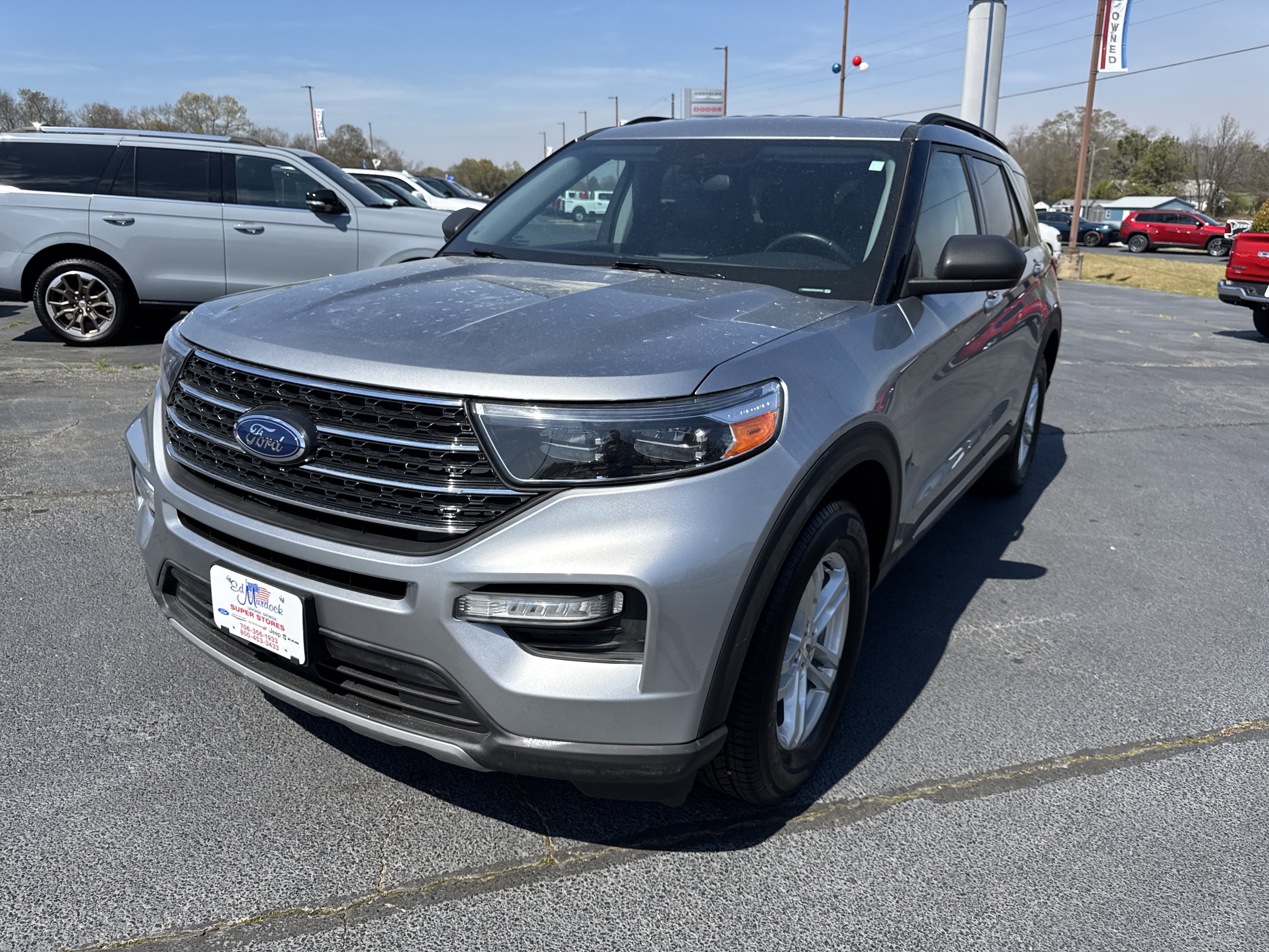 Certified 2024 Ford Explorer XLT w/ Equipment Group 202A AWD/4WD image 2
