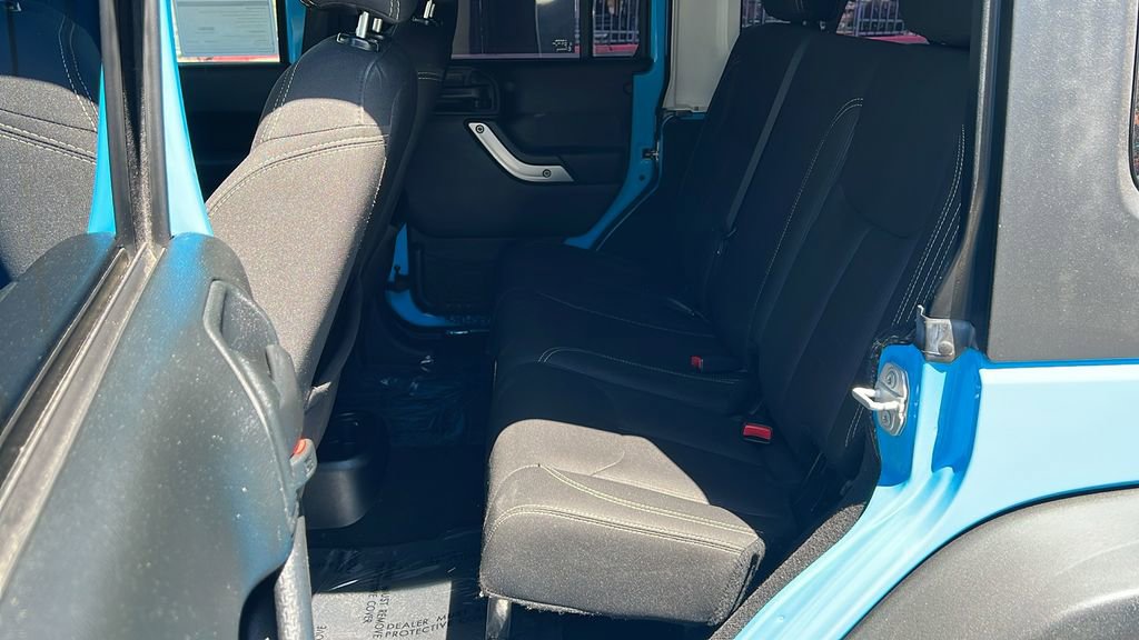 Used 2017 Jeep Wrangler Unlimited Rubicon AWD/4WD image 10