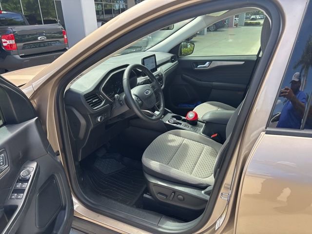 Certified 2021 Ford Escape SE w/ Convenience Package FWD image 2